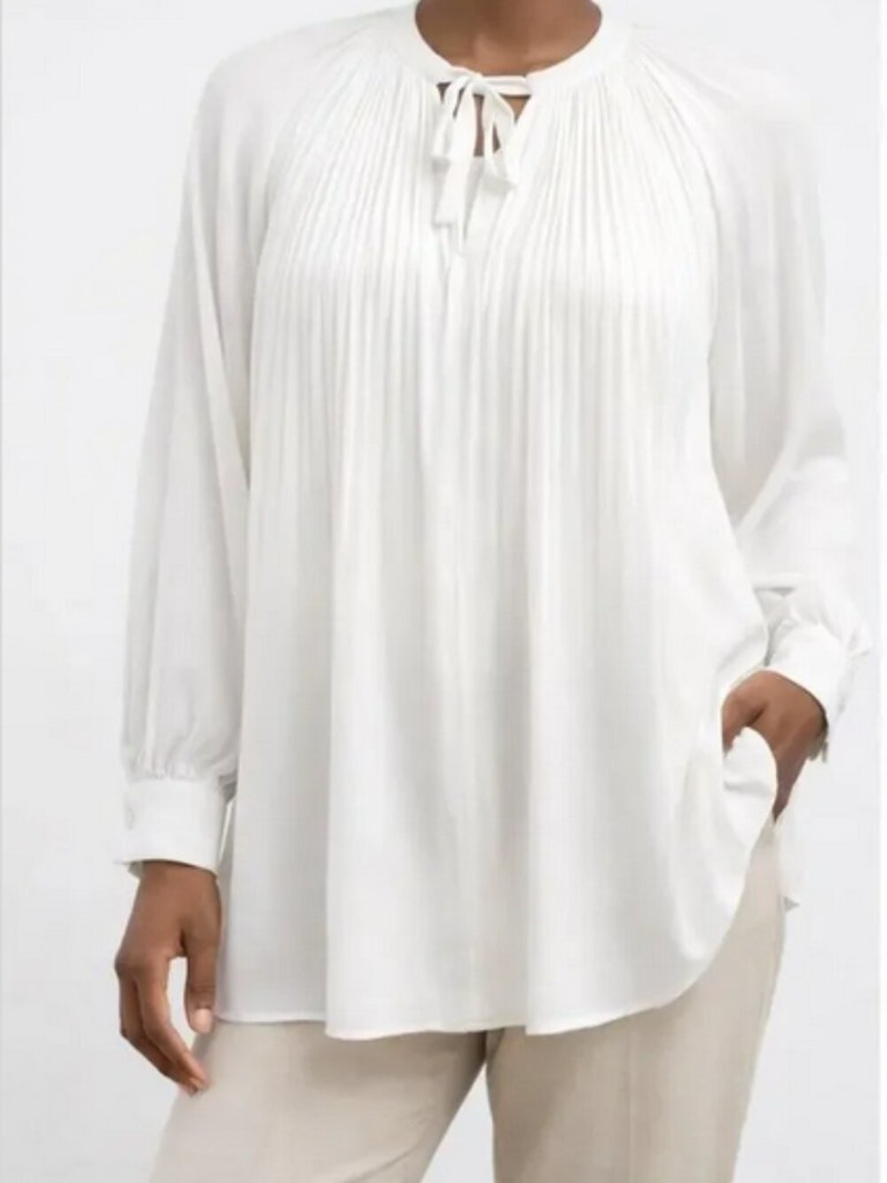 Chico's Pleated Tie Cold Shoulder Top size 2 NWT